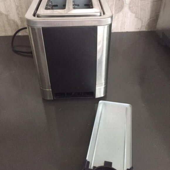 Oster 2-Slice Toaster Silver color - Picture 4 of 6